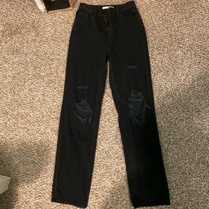 PACSUN - black ripped '90s boyfriend jeans.
never worn, no flaws! 
size 24